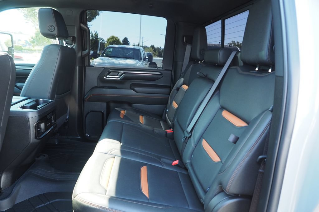 Used 2024 GMC Sierra 2500 AT4 w/ AT4 Premium Plus Package AWD/4WD image 15