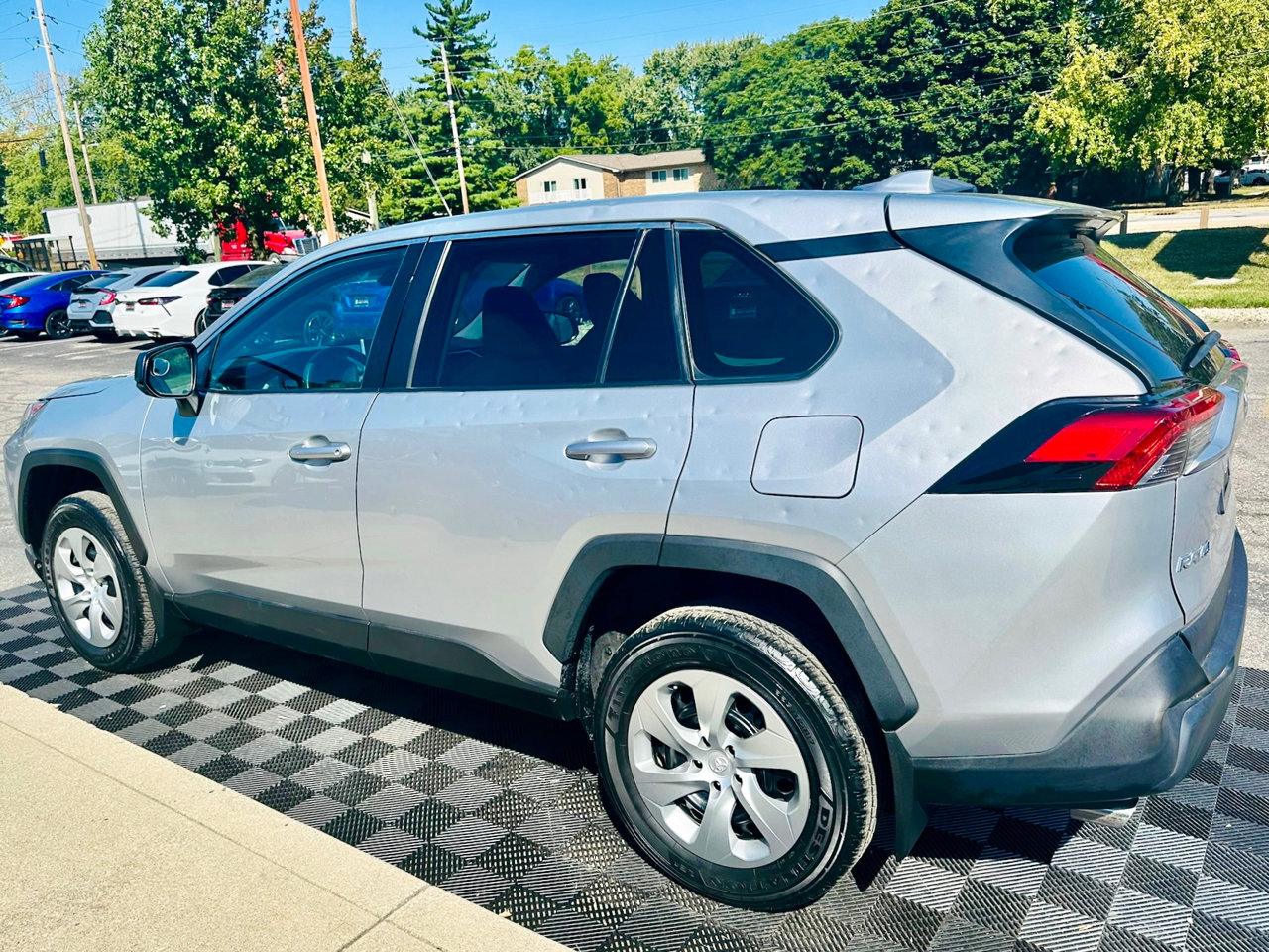 Used 2023 Toyota RAV4 LE image 3