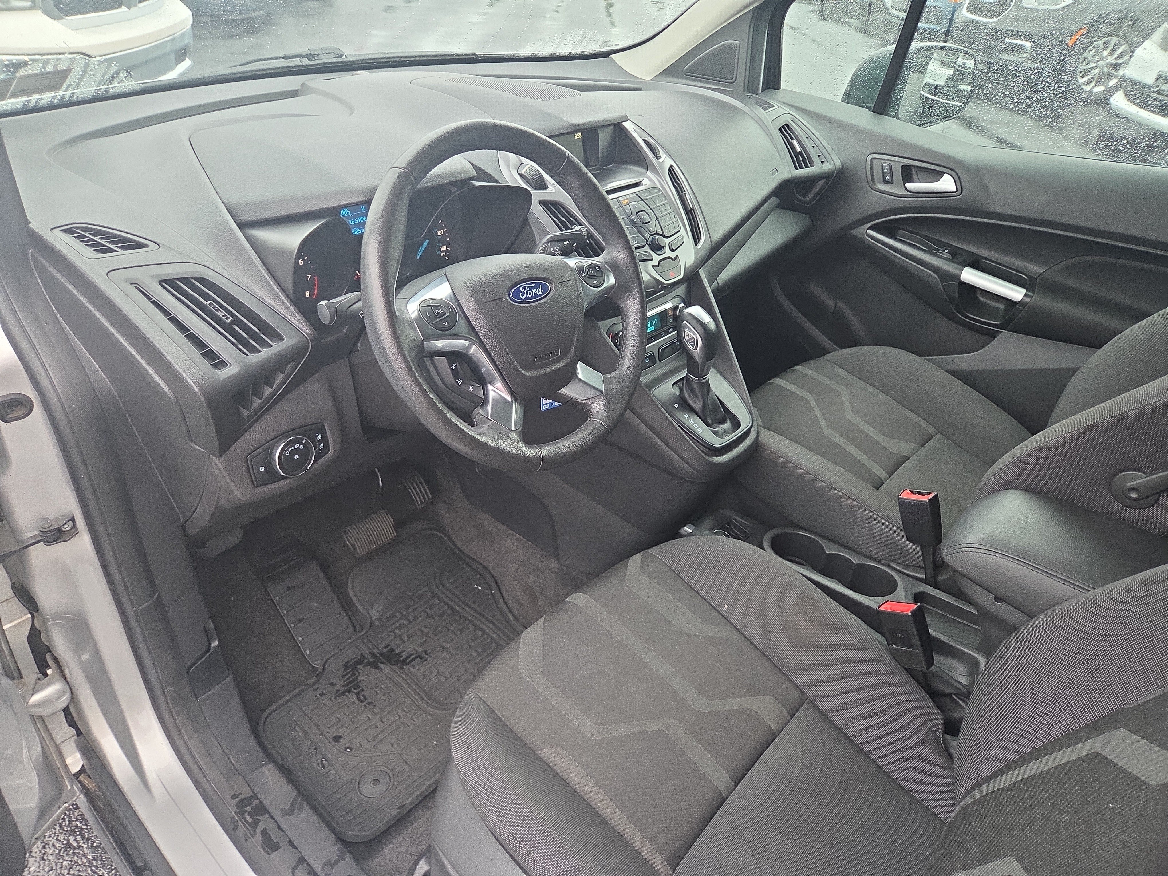 Used 2017 Ford Transit Connect XLT FWD image 16