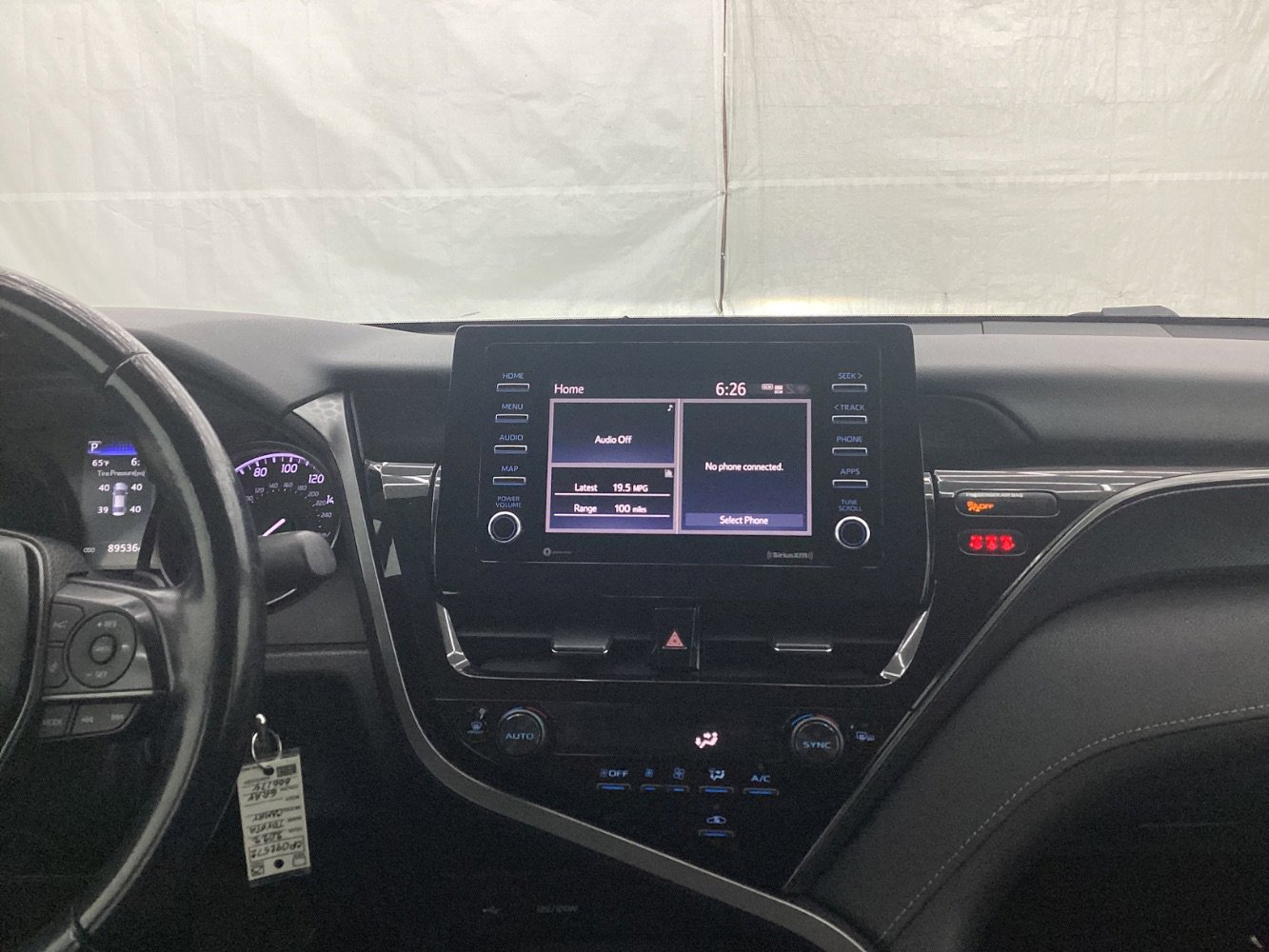 Used 2022 Toyota Camry SE image 28