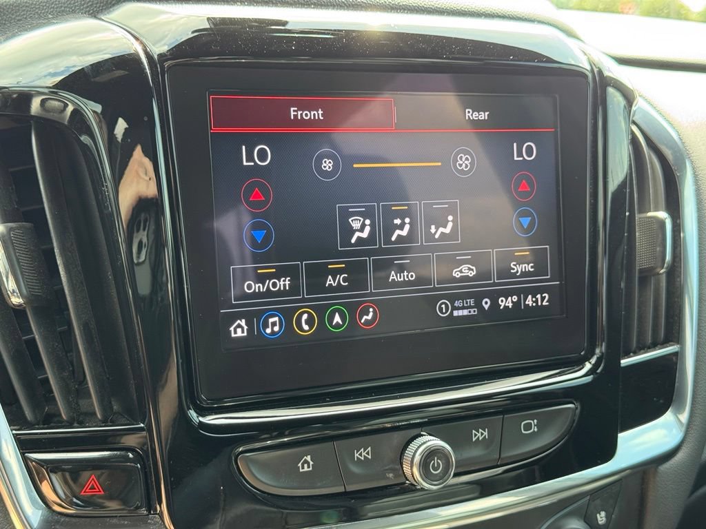 Used 2023 Chevrolet Traverse Premier FWD image 33