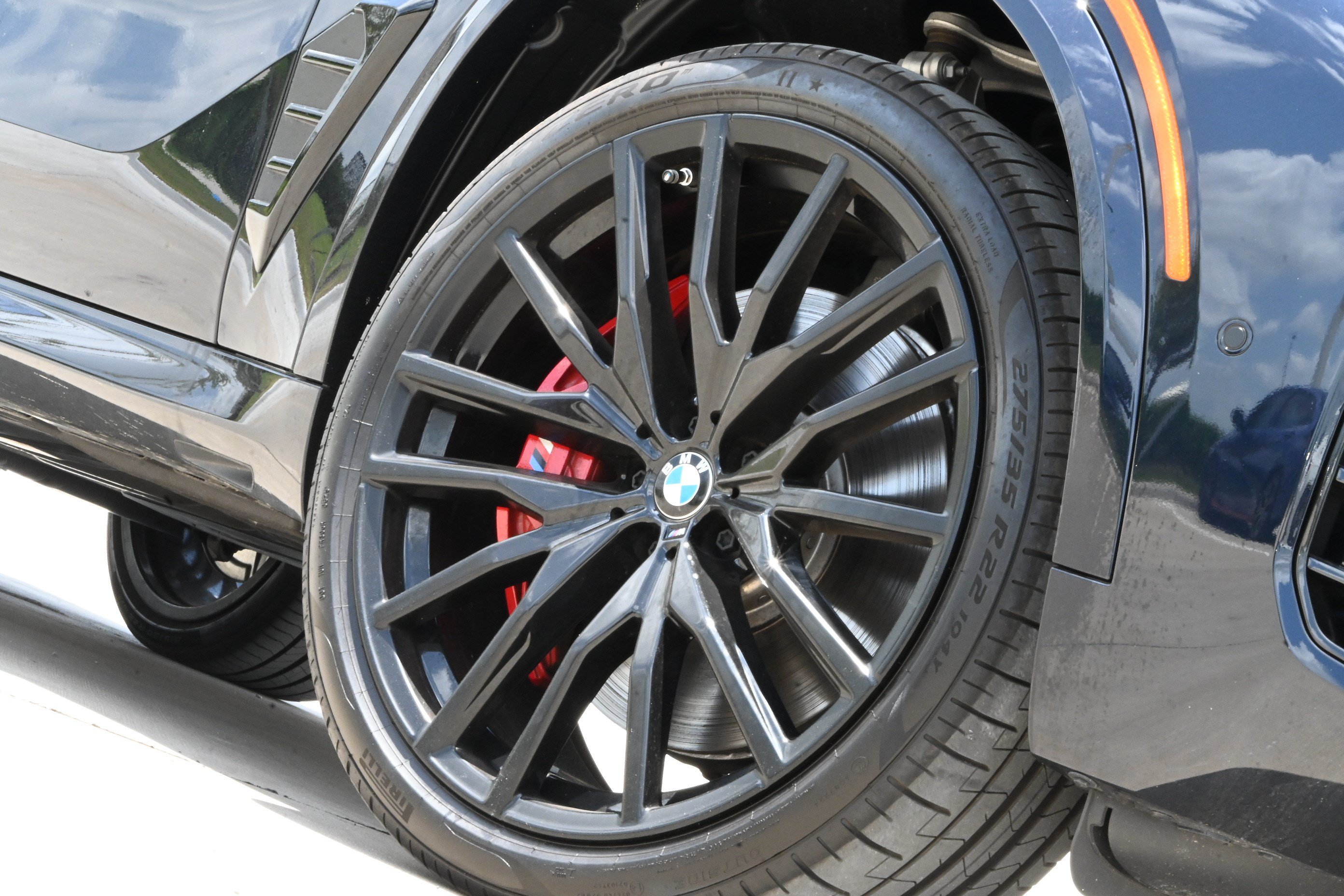Certified 2025 BMW X5 M60i AWD/4WD image 11