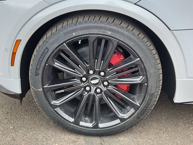 New 2026 Cadillac Lyriq V w/ Exterior Carbon Fiber Package AWD/4WD image 25