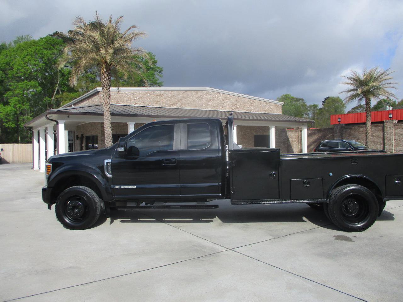 Used 2018 Ford F450 XL w/ Power Equipment Group image 1