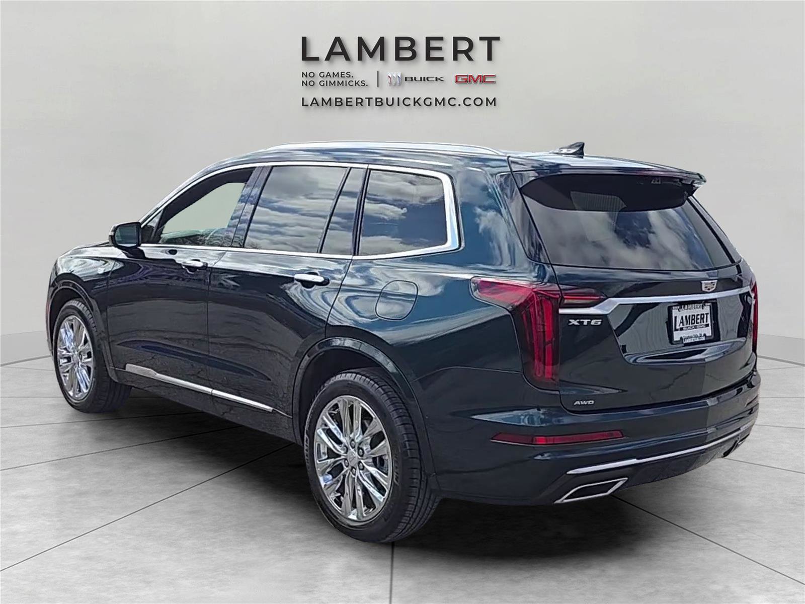 Used 2025 Cadillac XT6 Premium Luxury w/ Technology Package image 3