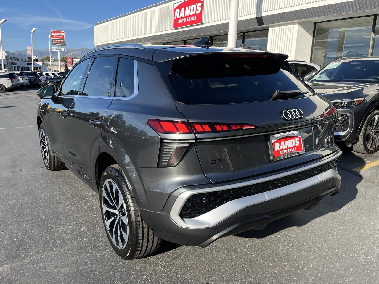 Used 2026 Audi Q3 quattro 2.0T w/ Driver Assistance Package AWD/4WD image 8