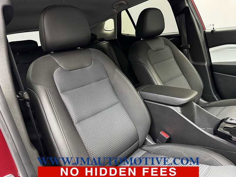 Used 2024 Chevrolet Trax LT w/ Driver Confidence Package image 20