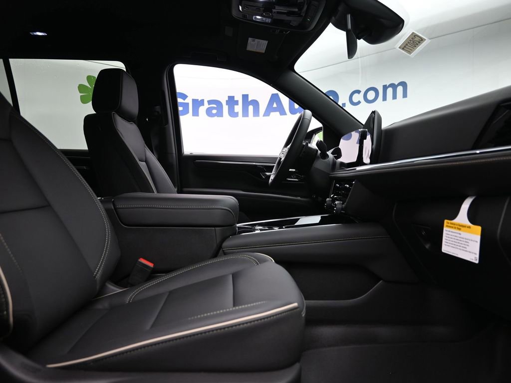 New 2026 Chevrolet Tahoe Premier w/ Sun And Tow Package AWD/4WD image 7