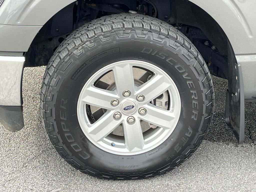 Used 2023 Ford F150 XLT w/ Trailer Tow Package image 11