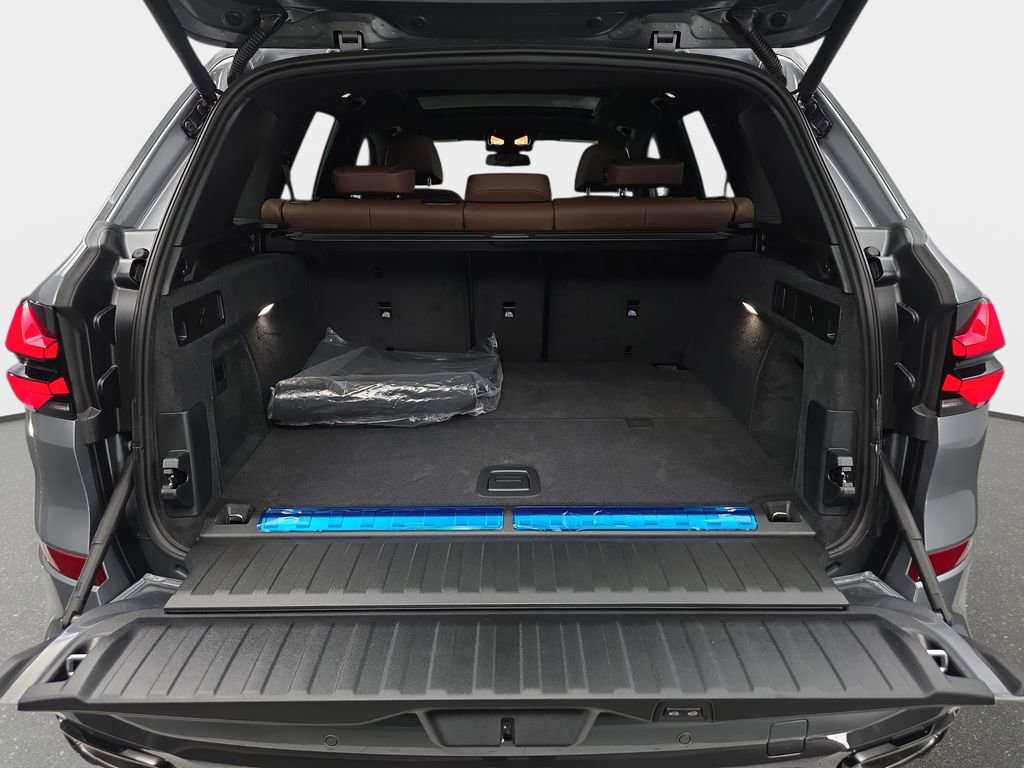 New 2026 BMW X5 xDrive50e w/ M Sport Package image 12