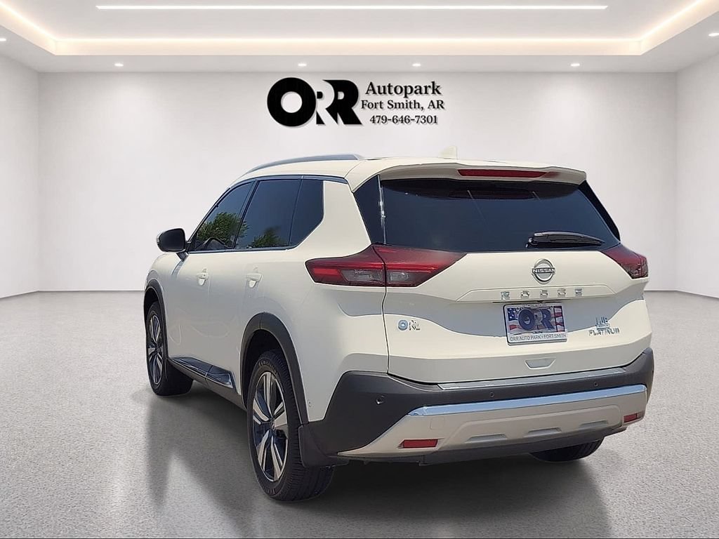 Used 2023 Nissan Rogue Platinum w/ Platinum Premium Package FWD image 4