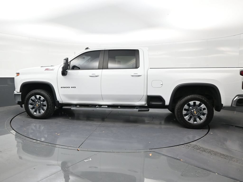 Used 2023 Chevrolet Silverado 2500 LT w/ All Star Edition AWD/4WD image 2