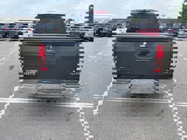 Used 2014 Nissan Frontier SV RWD image 4