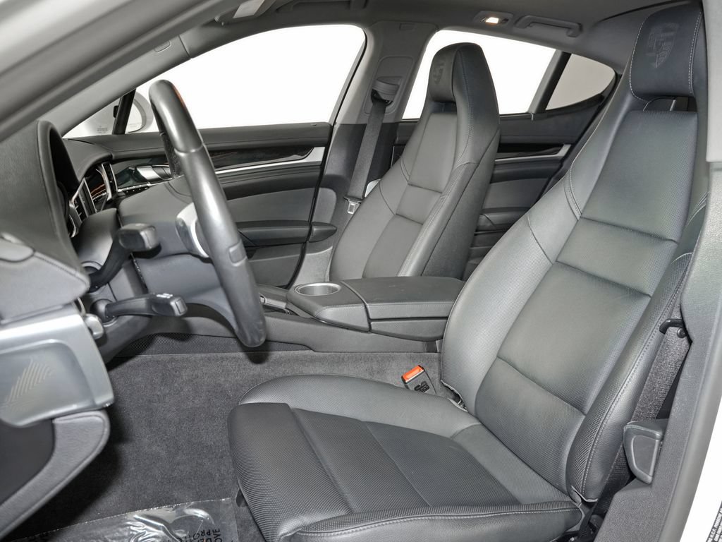 Certified 2016 Porsche Panamera Edition RWD image 5