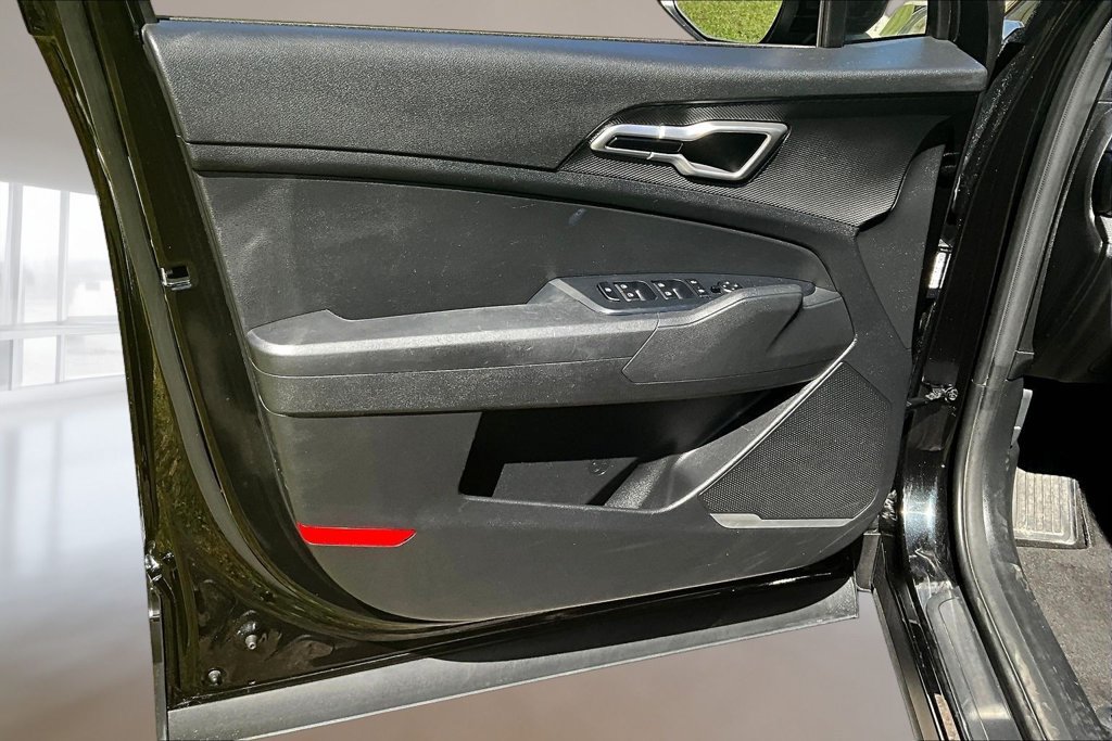 Used 2024 Kia Sportage LX FWD image 19