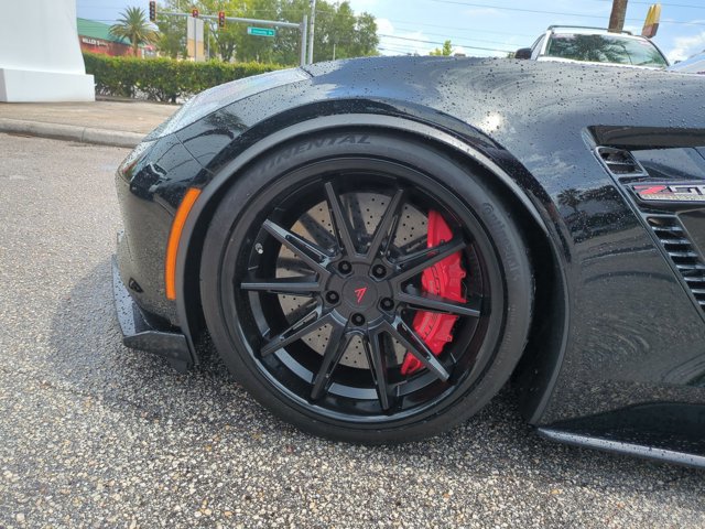 Used 2015 Chevrolet Corvette Z06 w/ 3LZ Preferred Equipment Group RWD image 20
