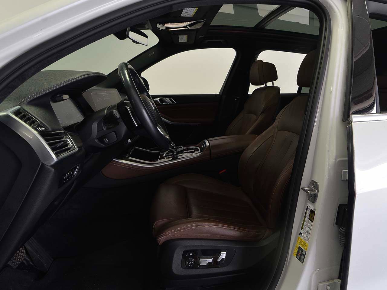 Certified 2022 BMW X5 xDrive45e AWD/4WD image 8