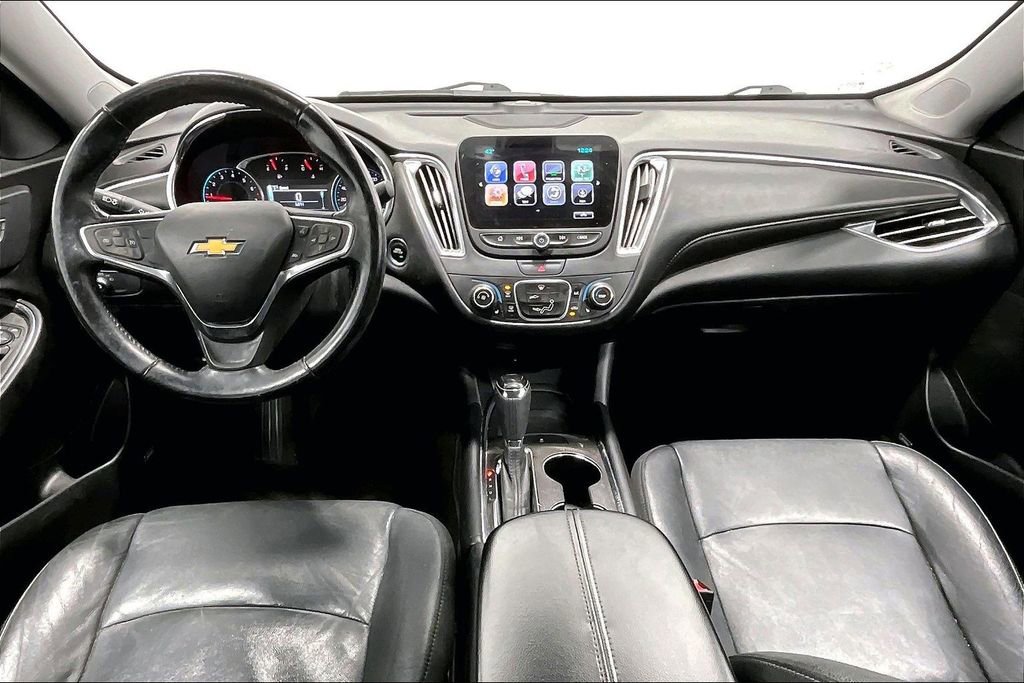 Used 2018 Chevrolet Malibu LT w/ Leather Package image 18