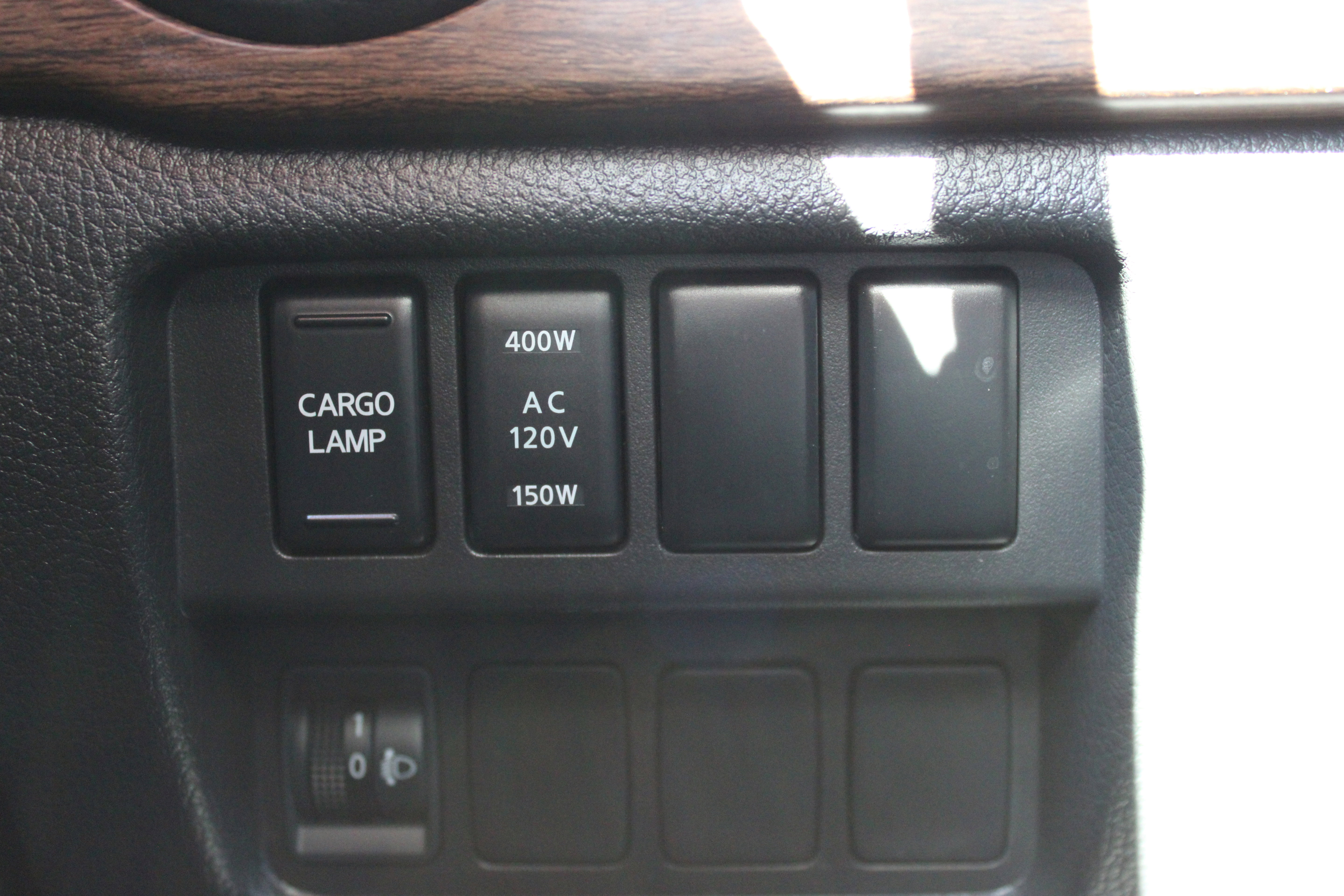 Certified 2023 Nissan Titan Platinum Reserve w/ Moonroof Package image 33