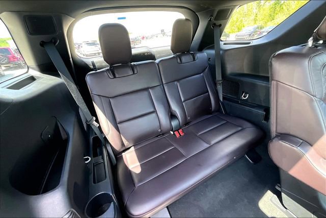 Used 2025 Ford Explorer Platinum w/ LUX Leather Package AWD/4WD image 28