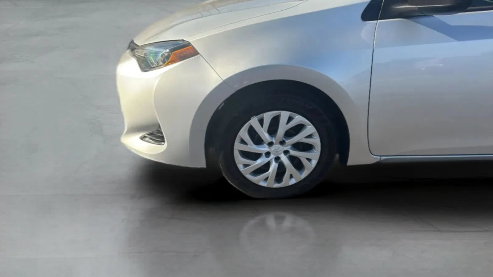 Used 2019 Toyota Corolla LE FWD image 36