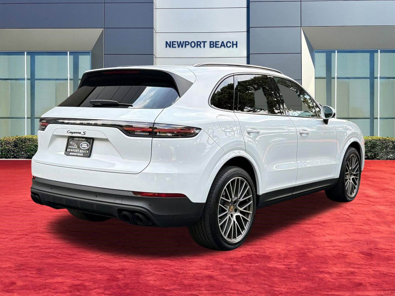 Used 2023 Porsche Cayenne S image 10