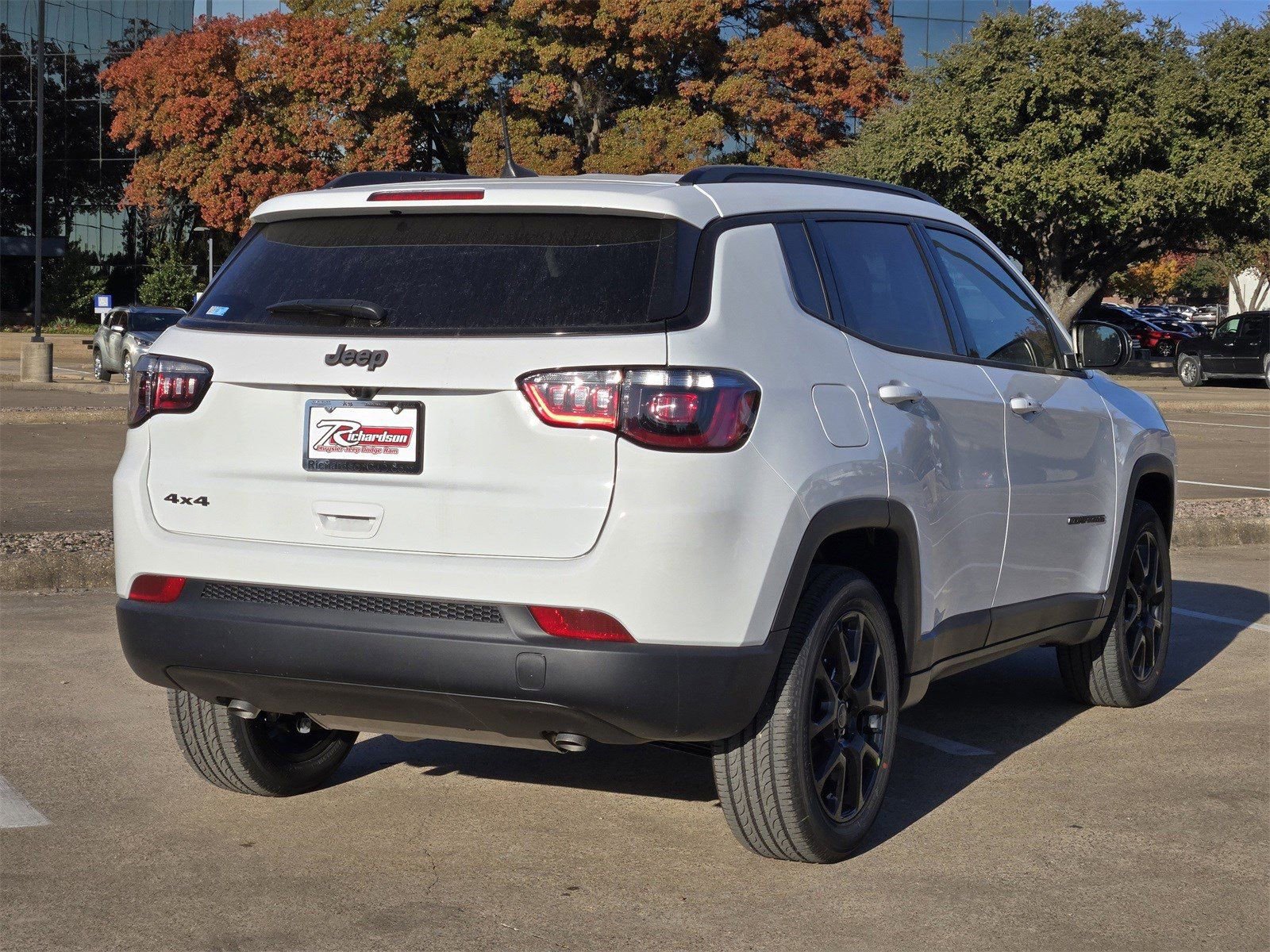 New 2026 Jeep Compass Latitude image 4