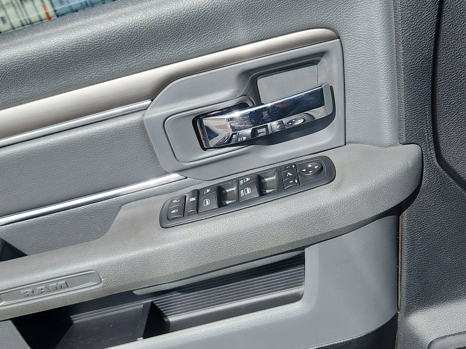 Used 2016 RAM 2500 Big Horn w/ Black Appearance Group image 16