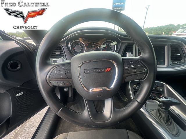 Used 2015 Dodge Challenger SXT w/ Super Sport Group (SS/T) RWD image 17