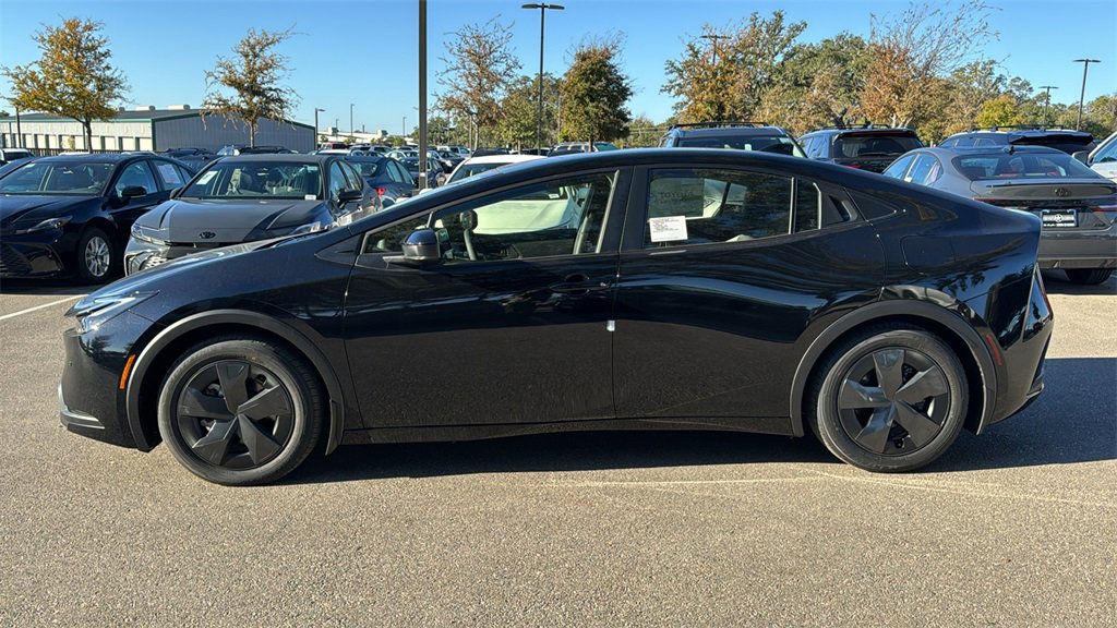 New 2026 Toyota Prius Plug-In Hybrid image 4