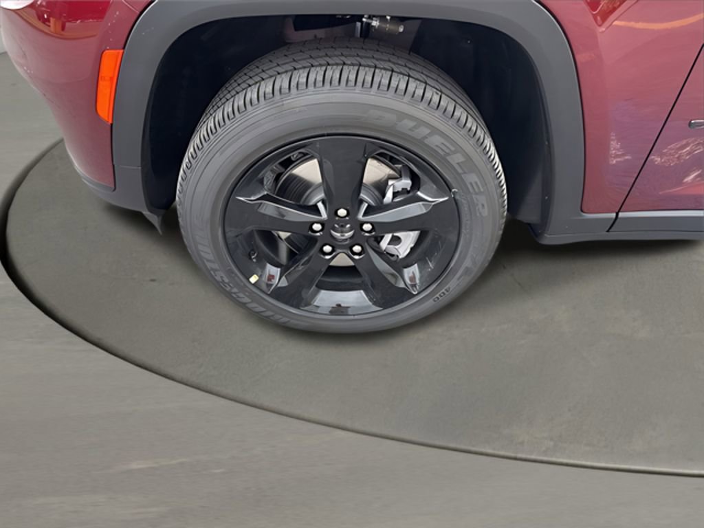 New 2025 Jeep Grand Cherokee L Altitude image 9