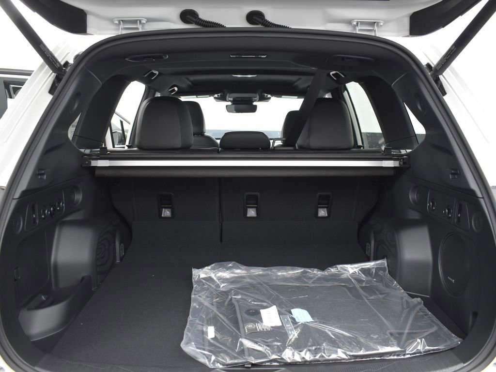 New 2025 Subaru Forester Limited image 25