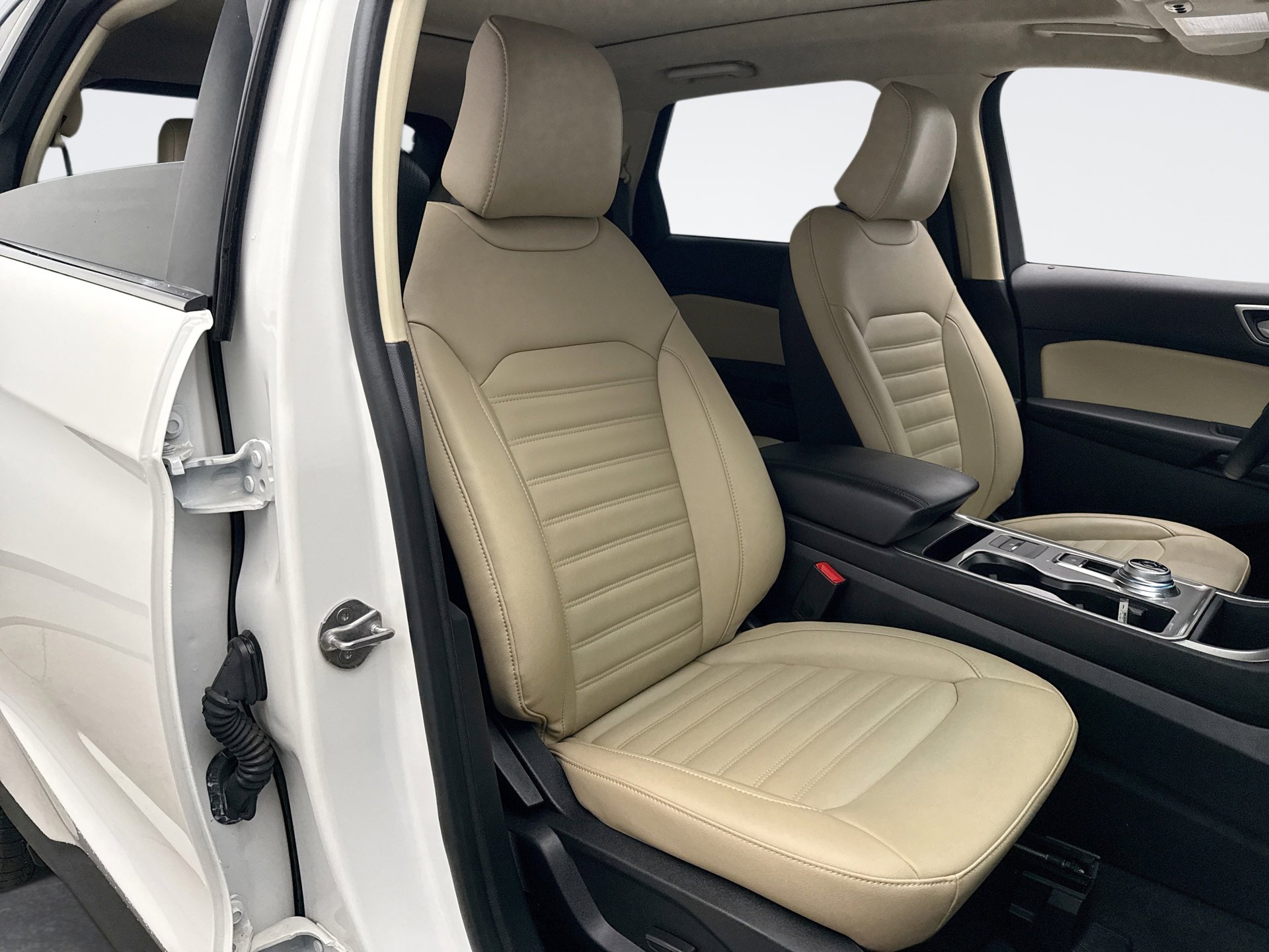 Used 2024 Ford Edge SEL w/ Convenience Package image 16