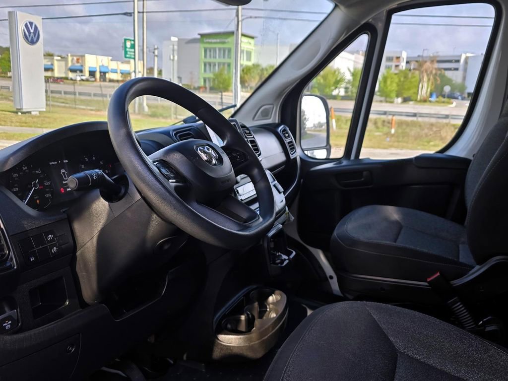 Used 2024 RAM ProMaster 2500 w/ Convenience Group image 20