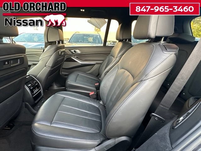 Used 2020 BMW X7 M50i AWD/4WD image 13
