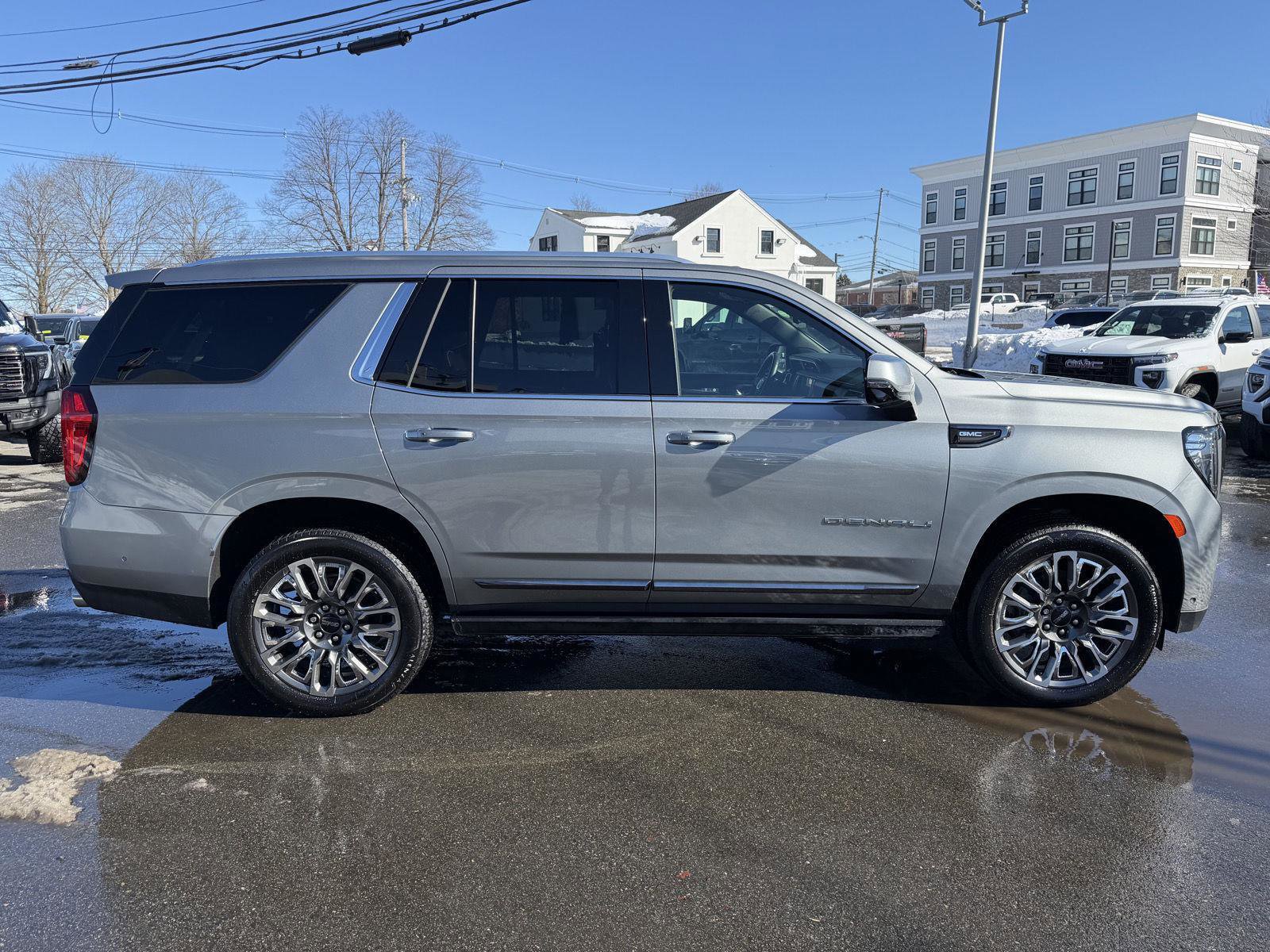 Used 2023 GMC Yukon Denali Ultimate image 4