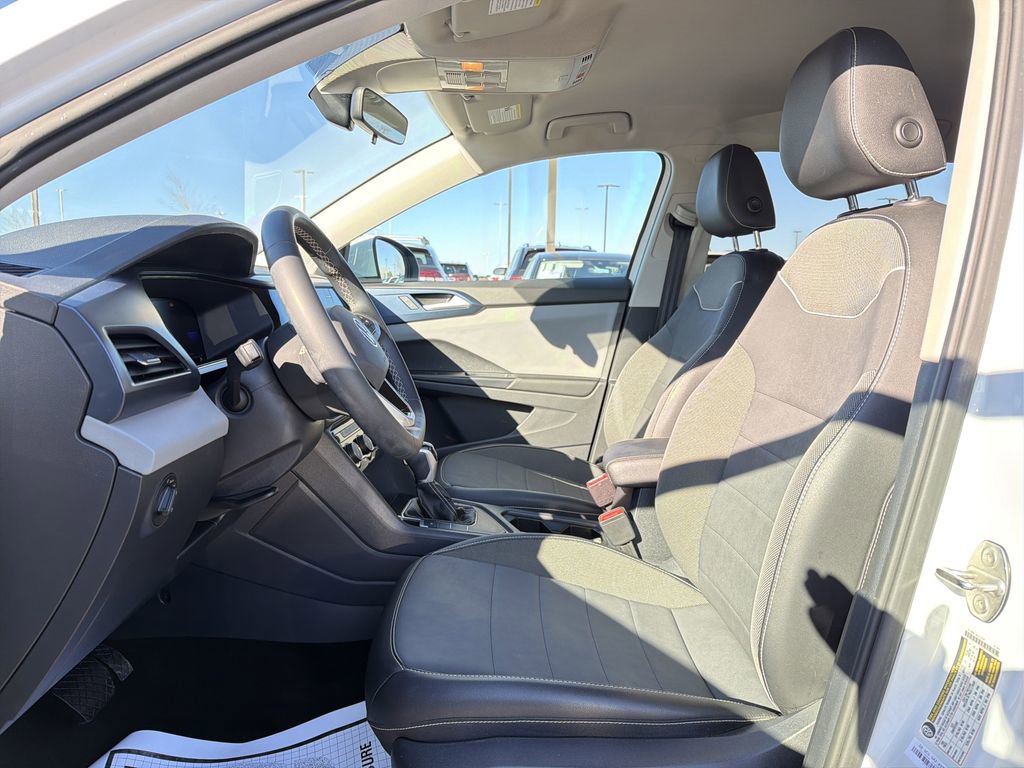 Used 2023 Volkswagen Taos SE image 11