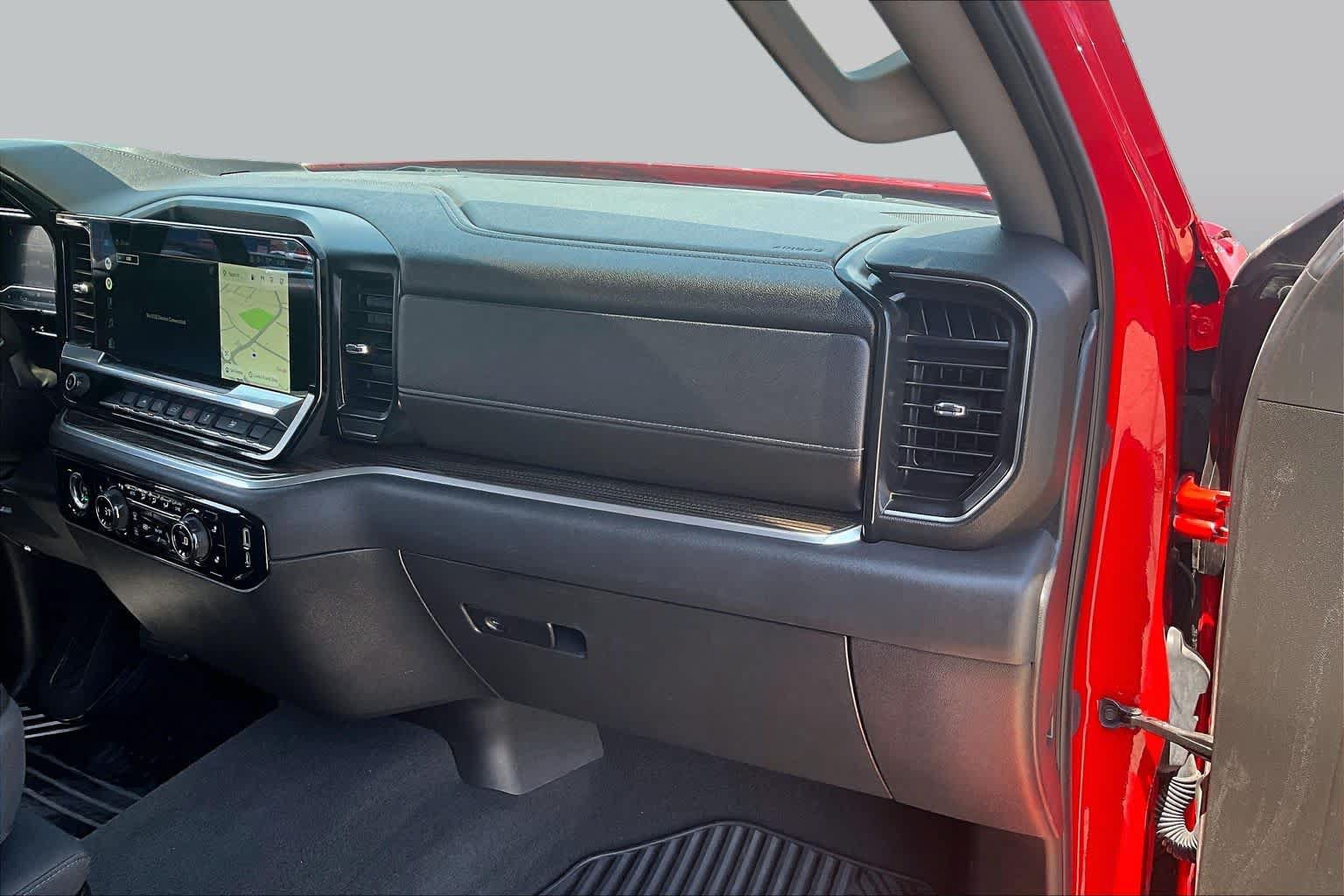 Used 2022 Chevrolet Silverado 1500 LT RWD image 18