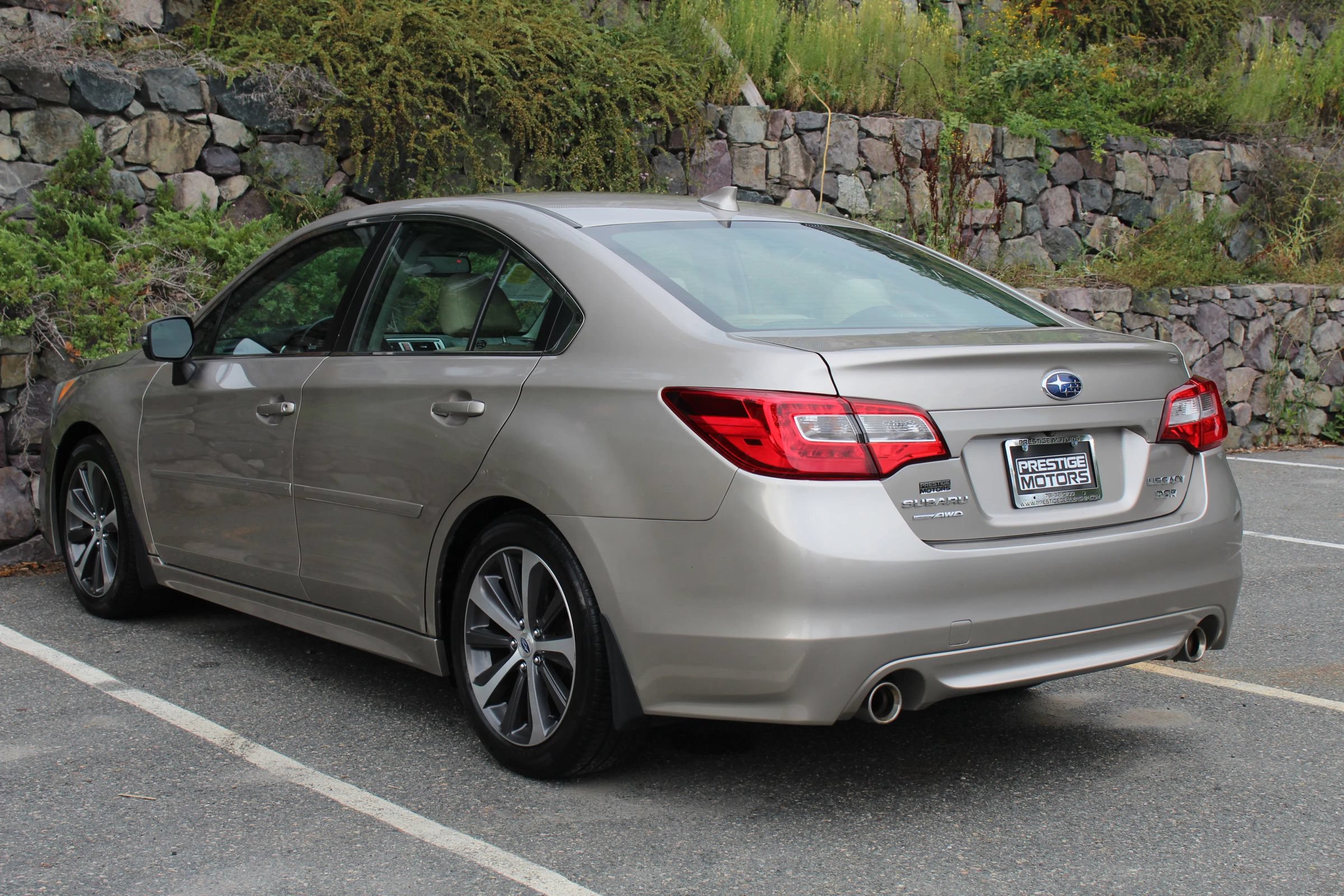 Used 2016 Subaru Legacy 3.6R Limited AWD/4WD image 7