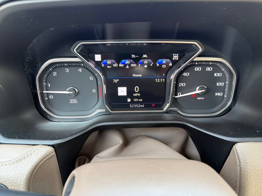 Used 2021 GMC Yukon XL Denali w/ LPO, Illumination Package AWD/4WD image 17