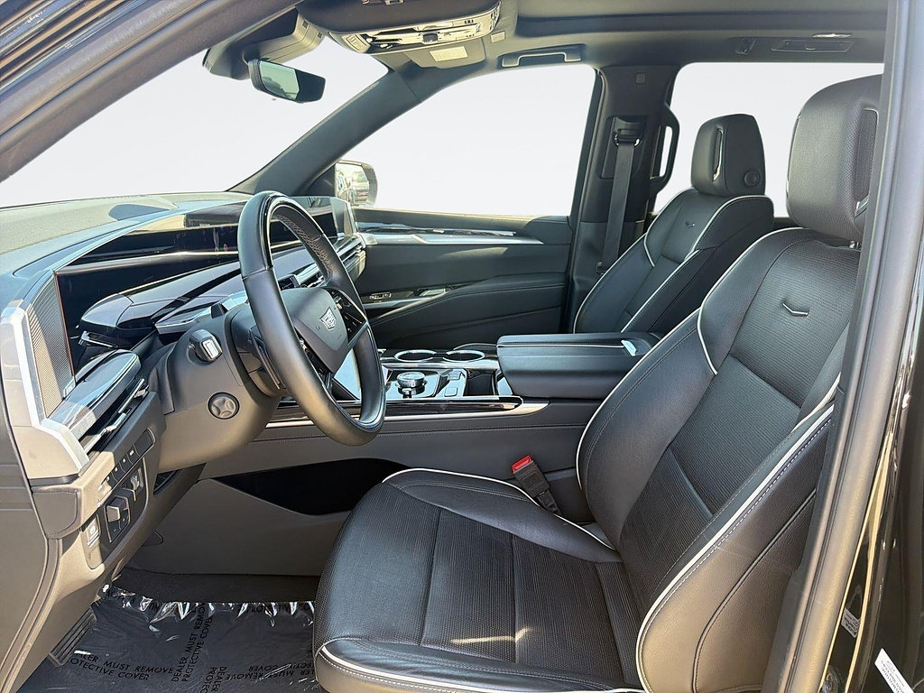 Certified 2025 Cadillac Escalade ESV Sport AWD/4WD image 18