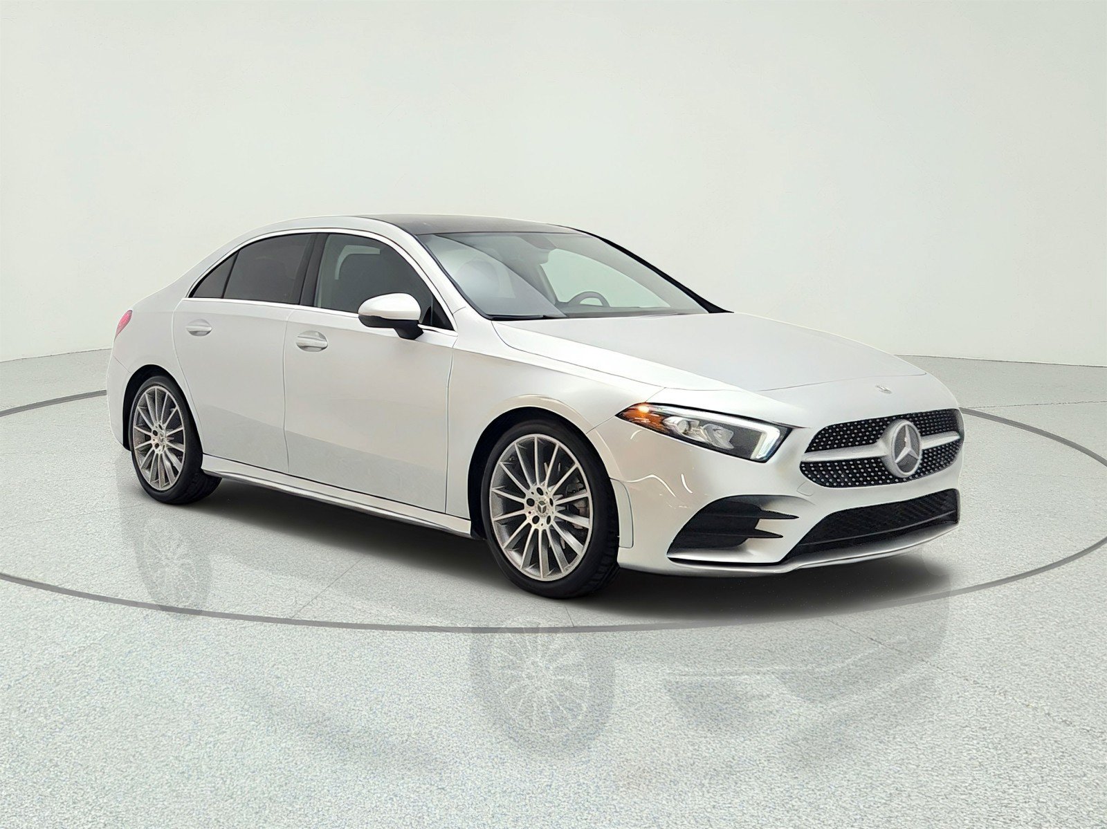 Used 2022 Mercedes-Benz A 220 image 3