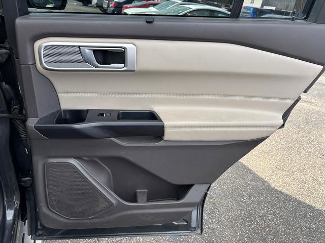 Used 2020 Ford Explorer Platinum image 15