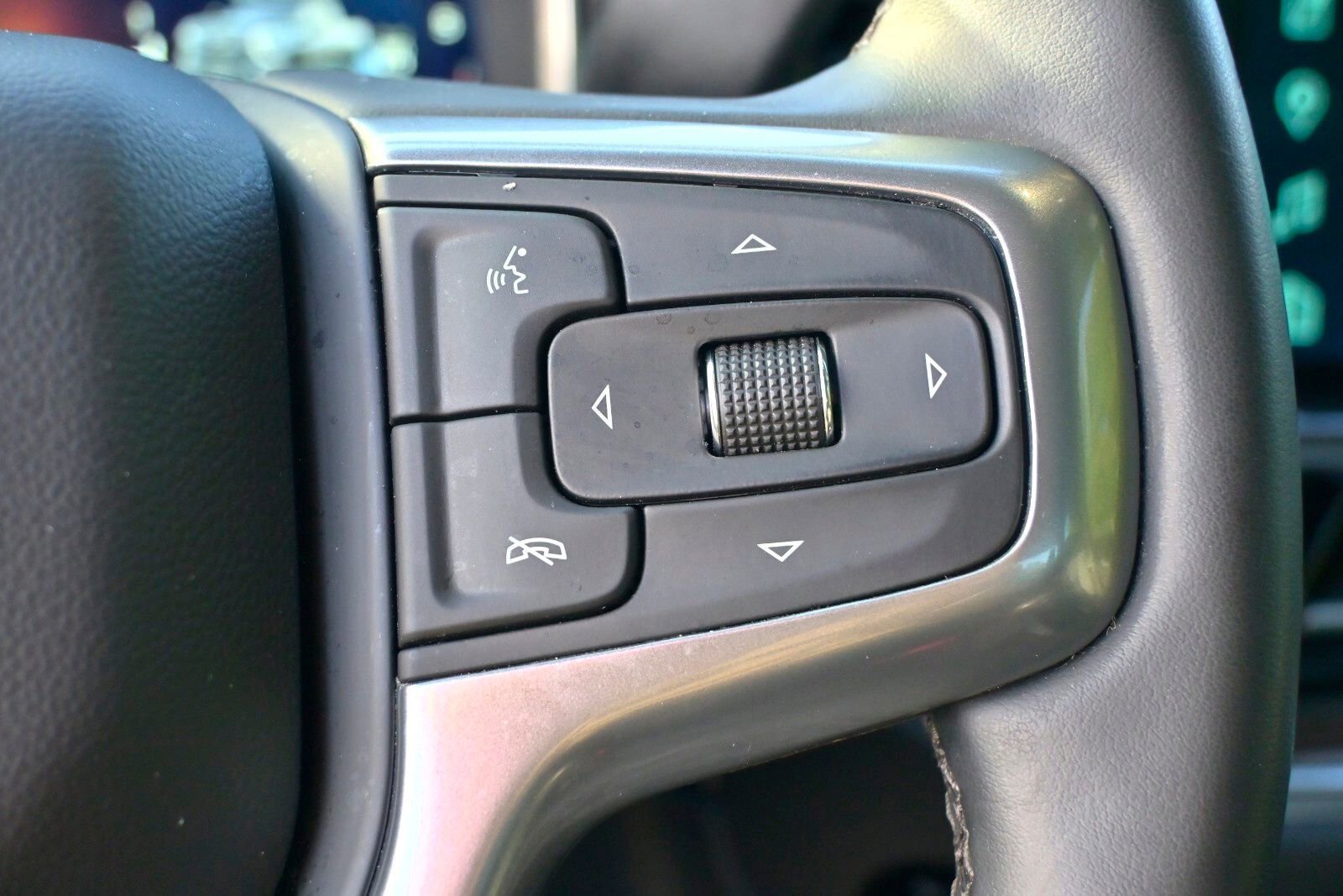 Used 2024 Chevrolet Silverado 2500 LT image 32