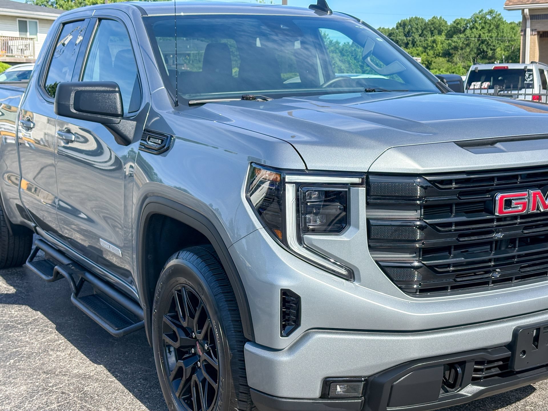 Used 2026 GMC Sierra 1500 Elevation AWD/4WD image 3