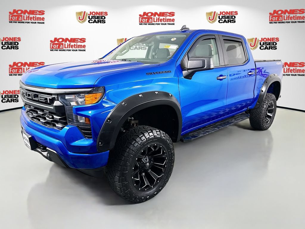 Used 2022 Chevrolet Silverado 1500 Custom w/ LPO, Dark Essentials Package AWD/4WD image 11