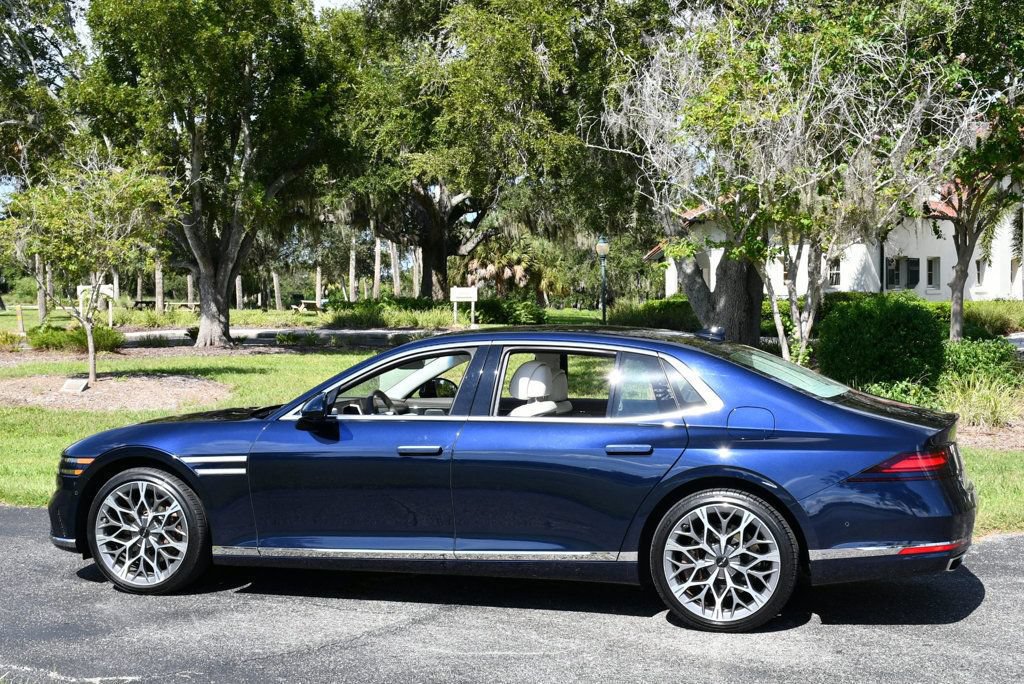 Used 2023 Genesis G90 3.5T AWD/4WD image 4
