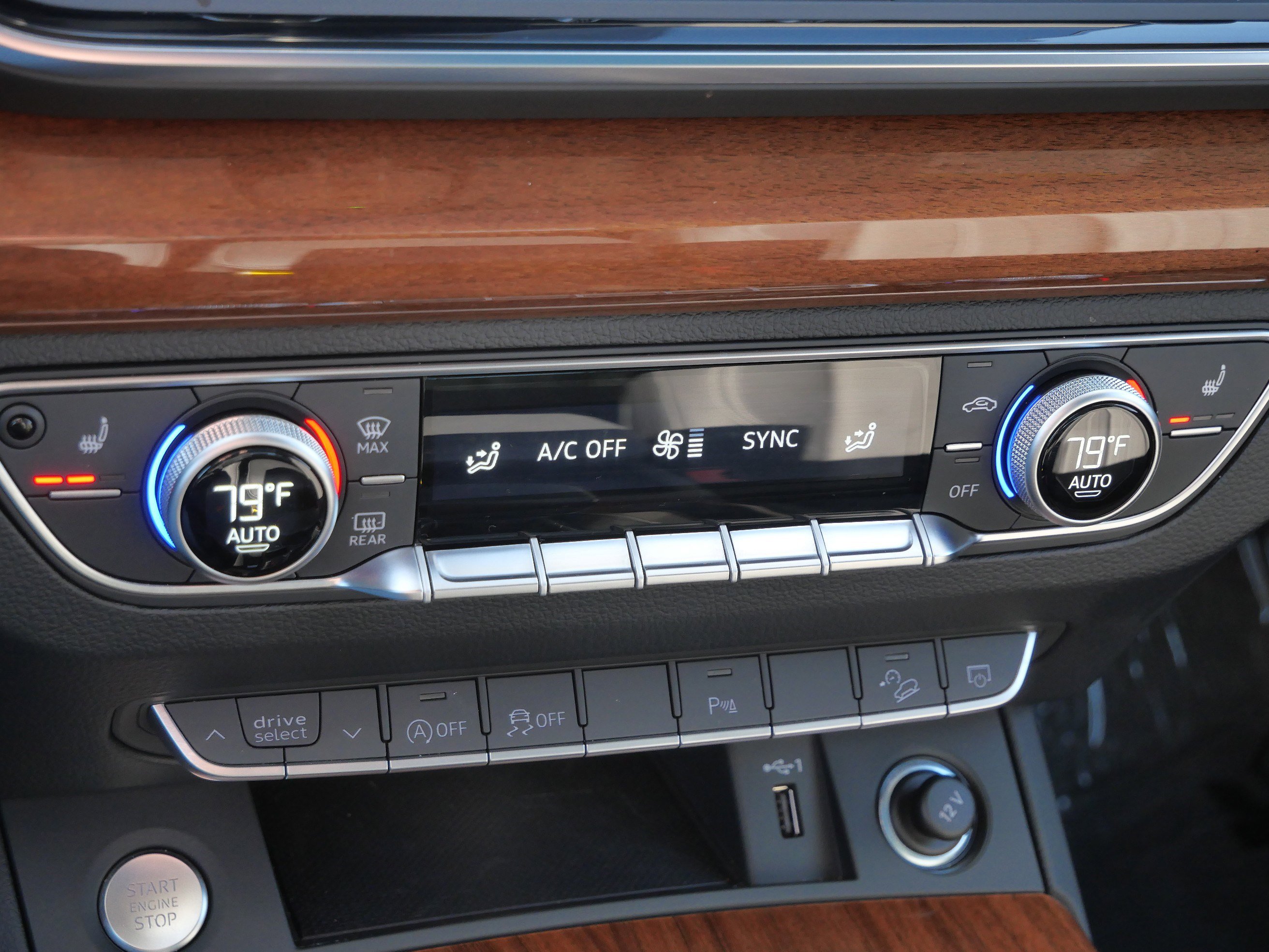 Used 2023 Audi Q5 2.0T Premium w/ Convenience Package image 24