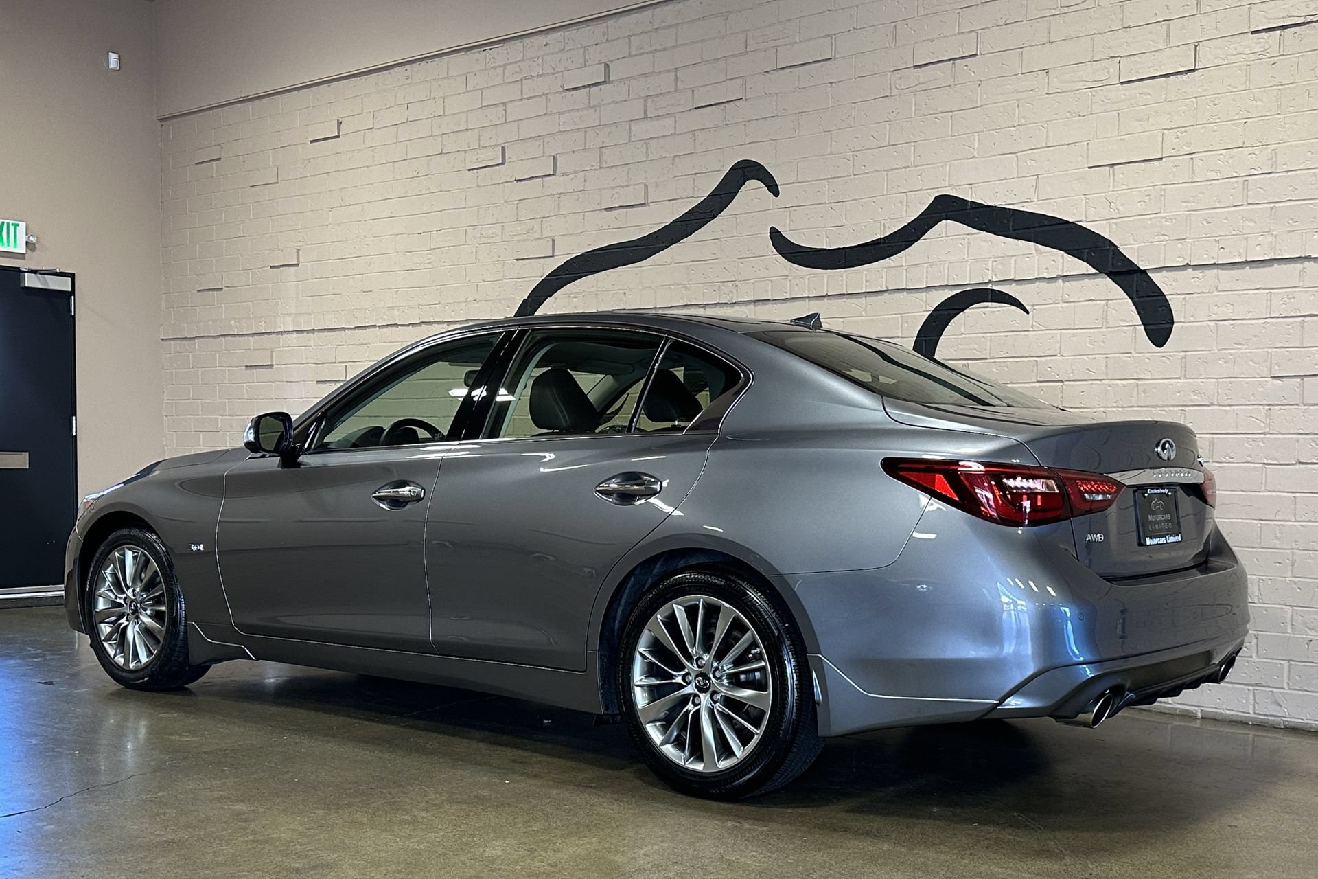 Used 2018 INFINITI Q50 Luxe w/ Essential Package (3.0T Luxe) AWD/4WD image 7