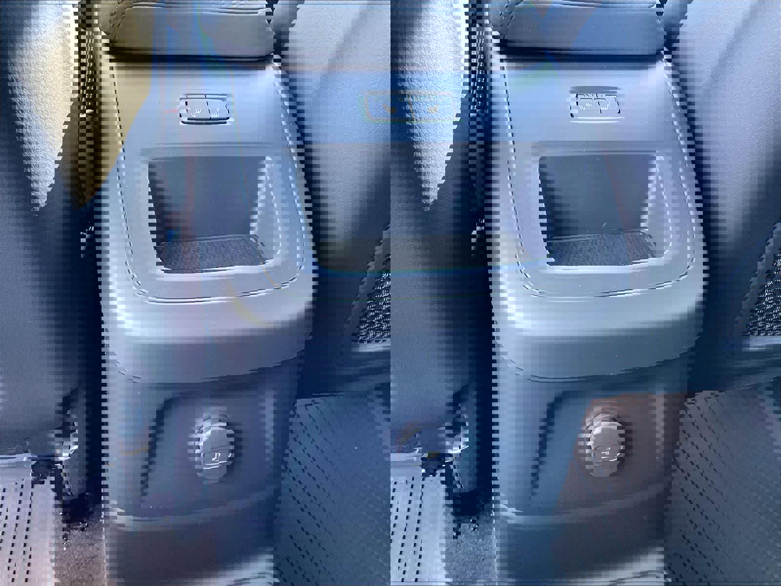 New 2026 Volvo XC60 T8 Ultra w/ Climate Package image 16